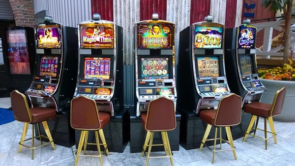 Three Card Poker mobile interface on nami55 login